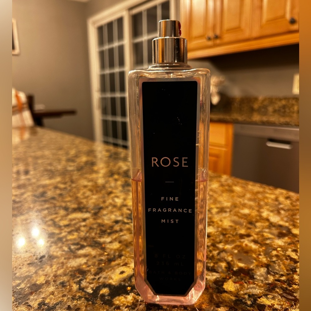 50% Full Rose Bath & Body Works‎ Fragrance